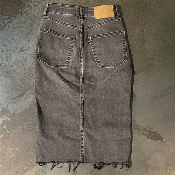 Women's Distressed Black Denim Skirt - Picture 5 of 5